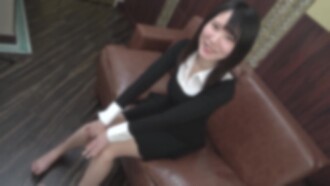 [First Shoot] ***A serious-looking, slender beauty with a perfectly formed body that you can't help but stare at. She becomes increasingly bold during sex after a long break.