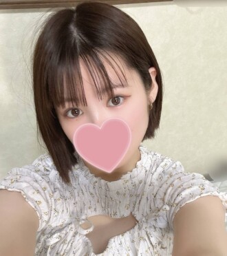 [Complete Amateur & First Time Filming] A cute and shy, innocent 19-year-old! Easily swayed, she goes along with it and gets her first ever unprotected sex ♡ Bonus included