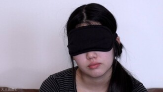 Mugi (19) and I reunited after a year. In the meantime, she had gotten a boyfriend the same age as me, so I marked her with my middle-aged saliva and semen. I kissed her, made her swallow my saliva, filled her vagina with a load of cum, and then penetrated her anus like an ATM.