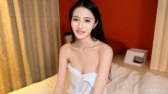 [No] All white, pure white, slender material, beautiful woman with natural hair! Beautiful sculpture of the first beat, general lighting, shooting on the top of the screen *Bonus high quality video | FC2 electronic market