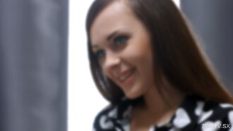 【無修正】藍眼的乾涸女子，脫掉衣服後是個肥嘟嘟的身材，從屁眼和小穴插入兩次都很爽* 評論有高畫質禮物附贈 釣人 | FC2電子市場