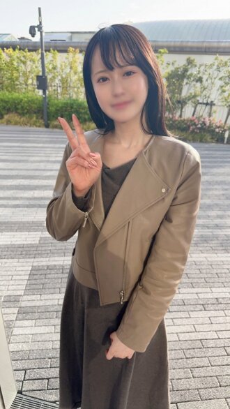 8/11まで50％OFF!!会社の色白美人後輩とデートからの濃密ハメ撮り♡パイパン美マンをデカチンで突き上げて窓際でもお構いなしの大胆開脚ピストン！