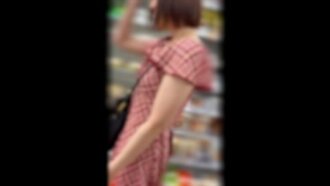 *Until August 18th* [Face Revealed] Seducing a 19-year-old inexperienced college student and negotiating to film a sex video at her home. A raw and explicit record of her climaxing with half-closed ey...