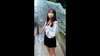 [Sosie de Sasshi, bonnet E] J'ai donné à une beauté mince de type idole qui est venue me voir pour tromper son petit ami avant de partir en voyage, et j'ai éjaculé à plusieurs repr...
