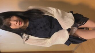 【個撮】白昼おKOさんの遊ぶ部屋で。焦る奥さんと業務優先の私。見つかってないと思います。