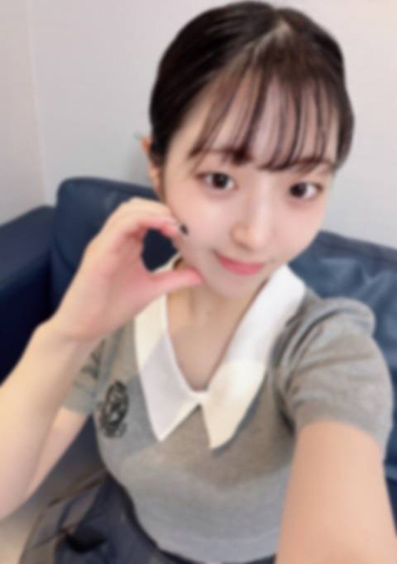 FC2-PPV-4998939 [The fastest catch of a former idol right after graduation!] A pure and innocent beauty nicknamed "Invincible Smile," a real local idol. Her innocent smile is the brightest star in...