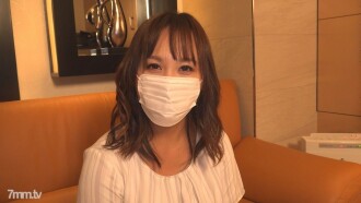 ★Lần đầu chụp ảnh☆Erika, một bà mẹ đơn thân xinh đẹp☆Tôi đã quan hệ lần đầu tiên sau nửa năm và nó thật rối tung! Một sự thăng thiên to lớn với âm đạo lưng trần kiêm bắn vào âm hộ của một bà mẹ dâm đãng vừa mới thủ dâm! [Chụp cá nhân] * Với lợi ích đánh giá!