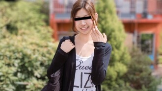 Ich irre durch die Straßen, versuche, Mädchen für einen schnellen Sex aufzureißen, und am Ende habe ich einen Dreier.