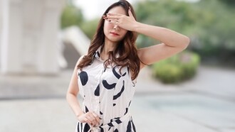 My family doesn't know about my dazzling, flashy side ~ The wife of a highly capable department head ~